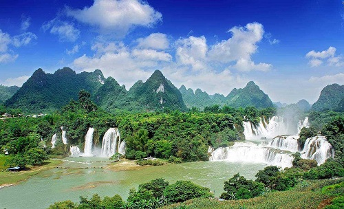德天瀑布全景