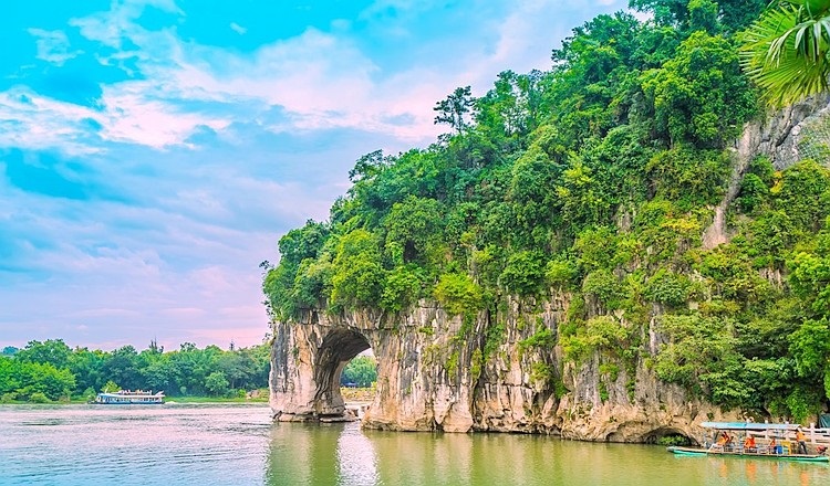【广西悠悠7天游】德天跨国瀑布•通灵峡谷•北海银滩•涠洲岛•桂林山水•漓江阳朔 7天6晚游