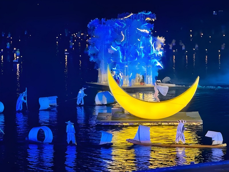 <b>【豪华包车游-全景4天游】桂林象鼻山•漓江阳朔•相公山•印象刘三姐•遇龙河竹筏4天3晚游</b>