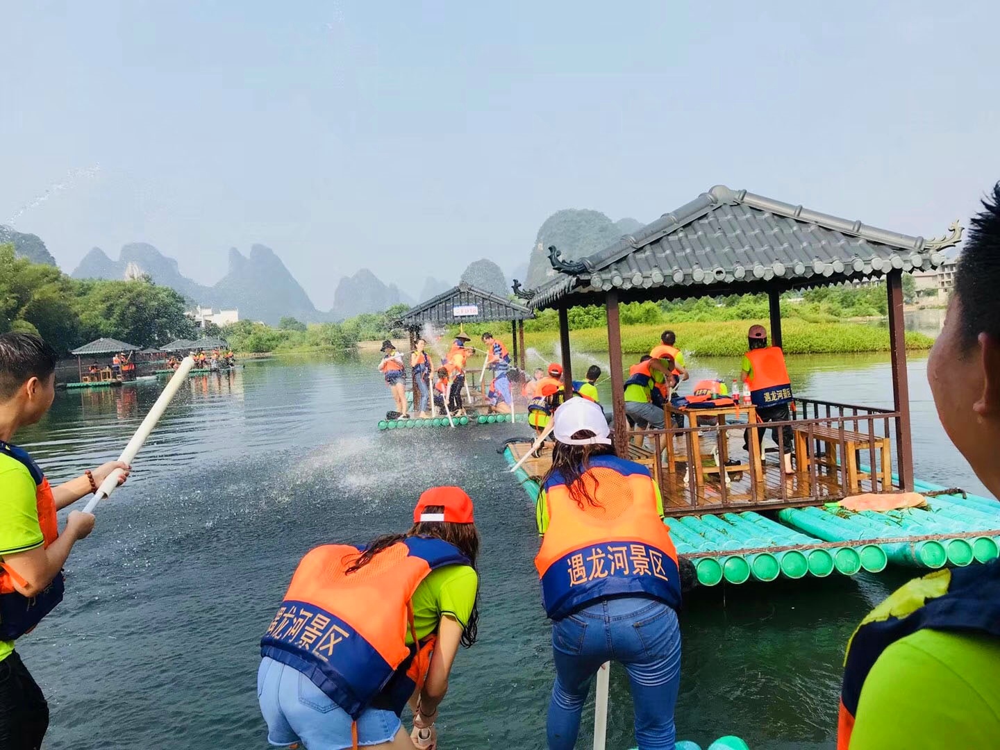 遇龙河竹筏