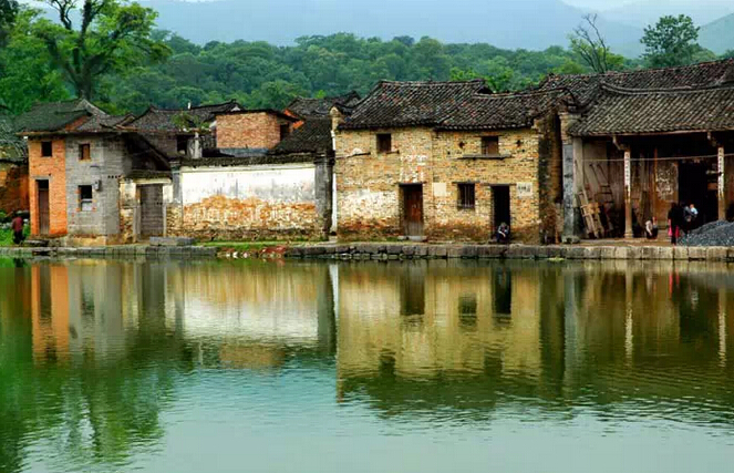 最为普通的农村房屋,但每一座房子都想走进去看一看