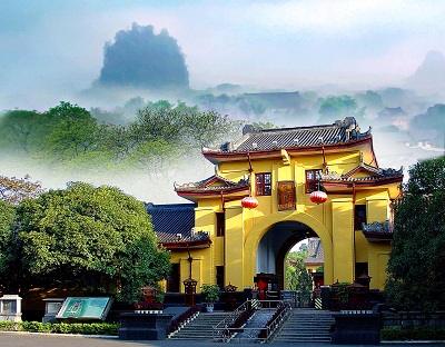 桂林独秀峰