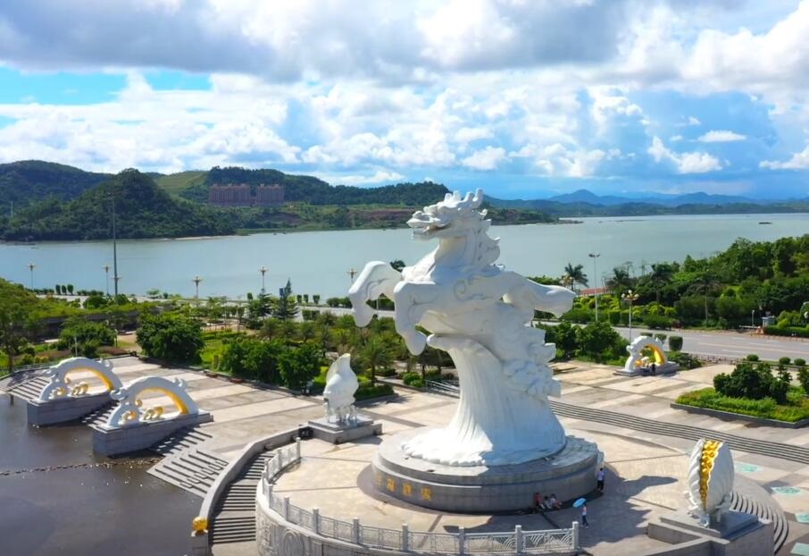 【广西畅游6天游】南宁•德天跨国瀑布•通灵峡谷•巴马长寿村•防城港 6天