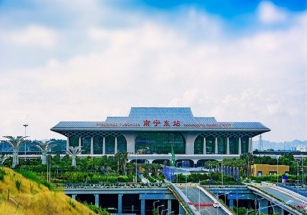 南宁东站集合